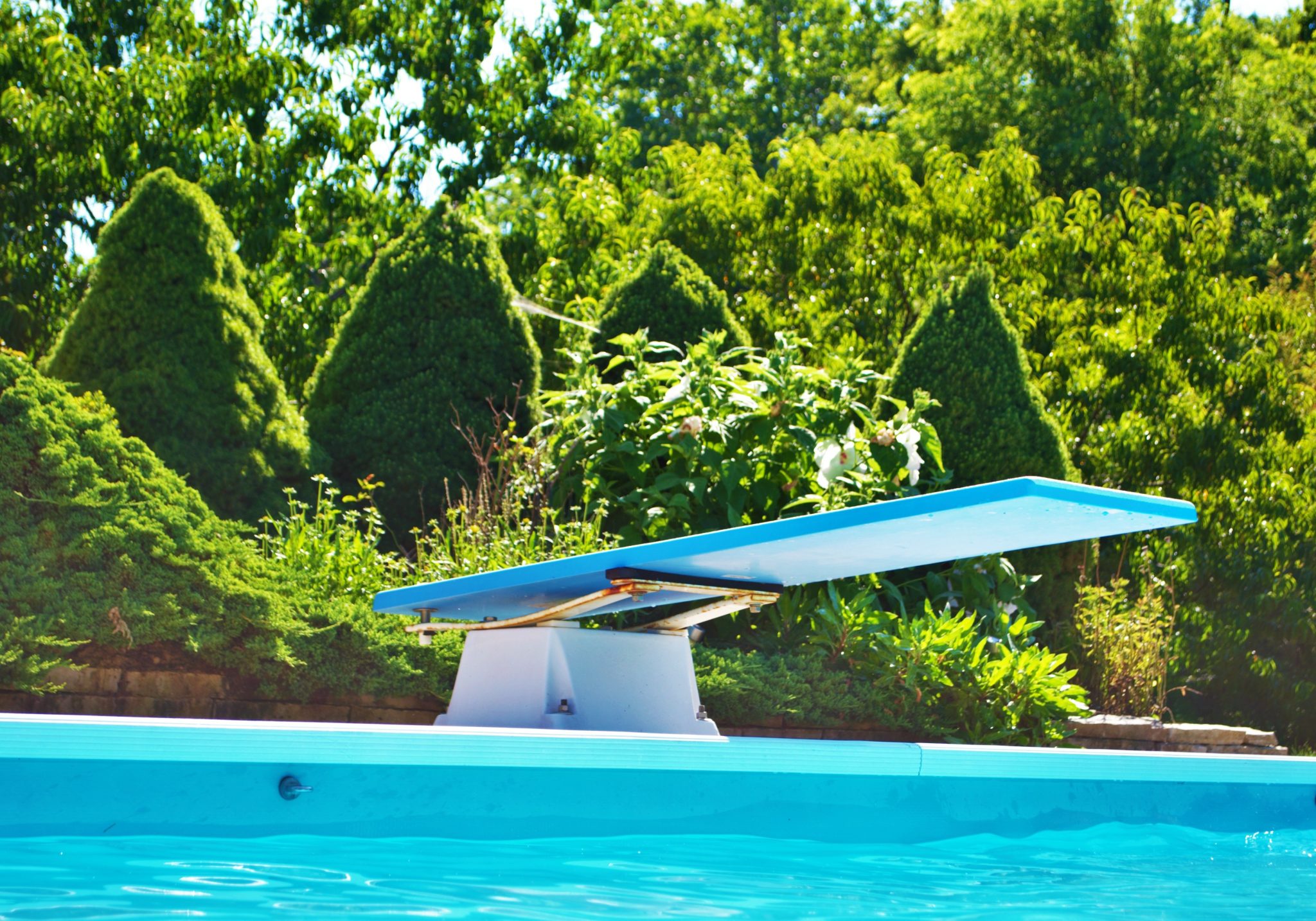 Does Homeowners Insurance Cover Diving Boards?